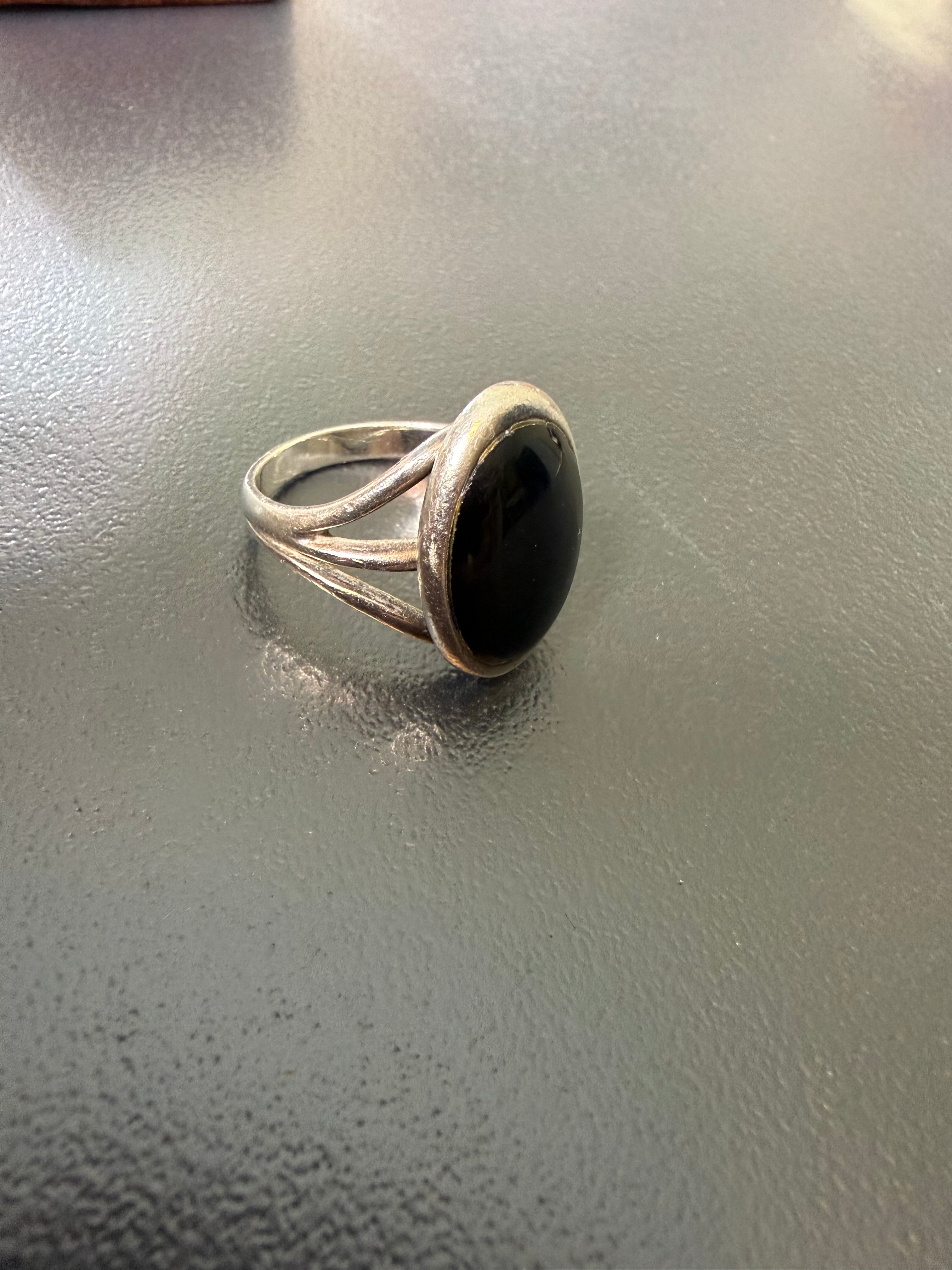 Jolie bague en argent 925 et Onix