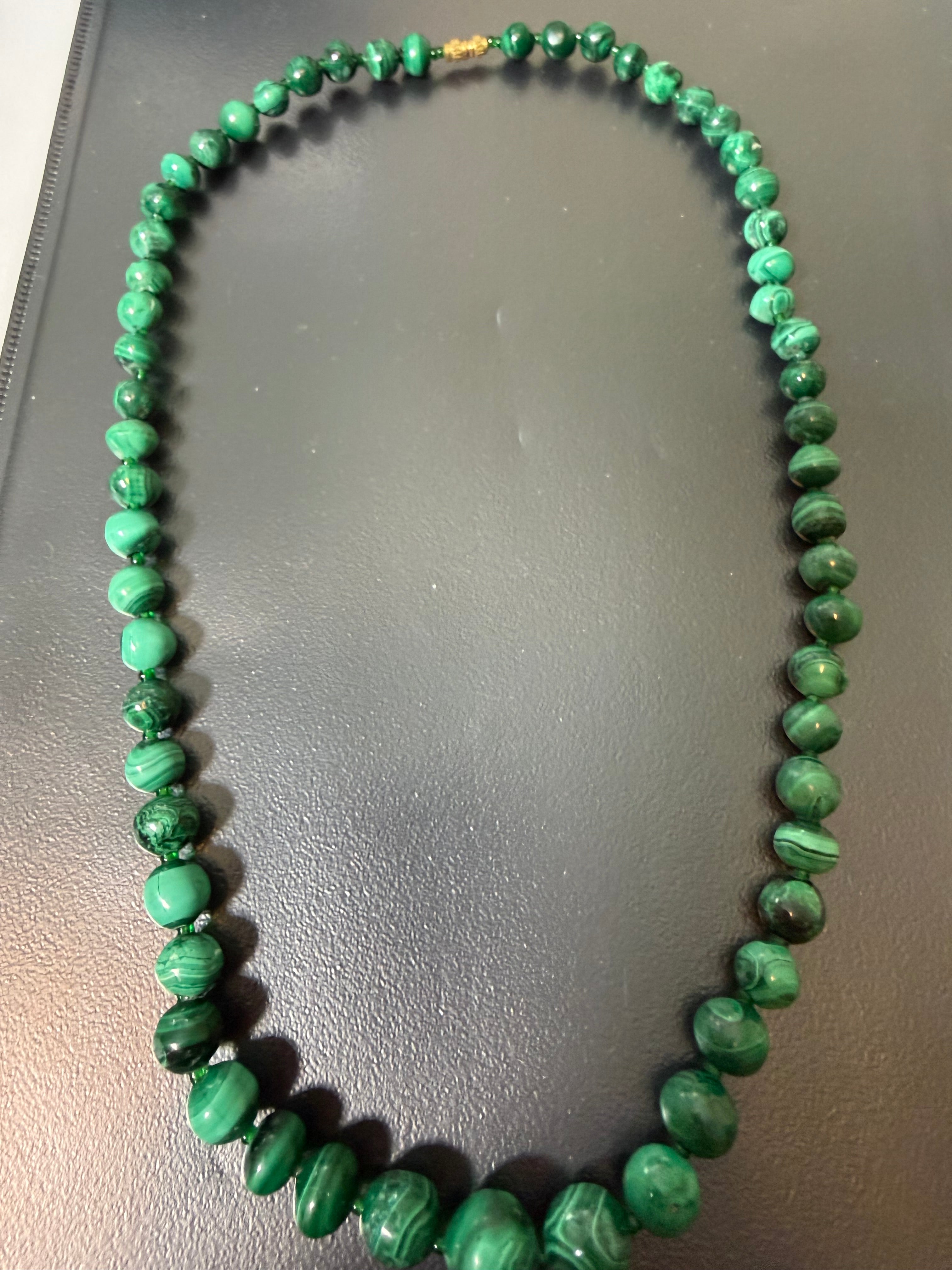 Joli collier malachite