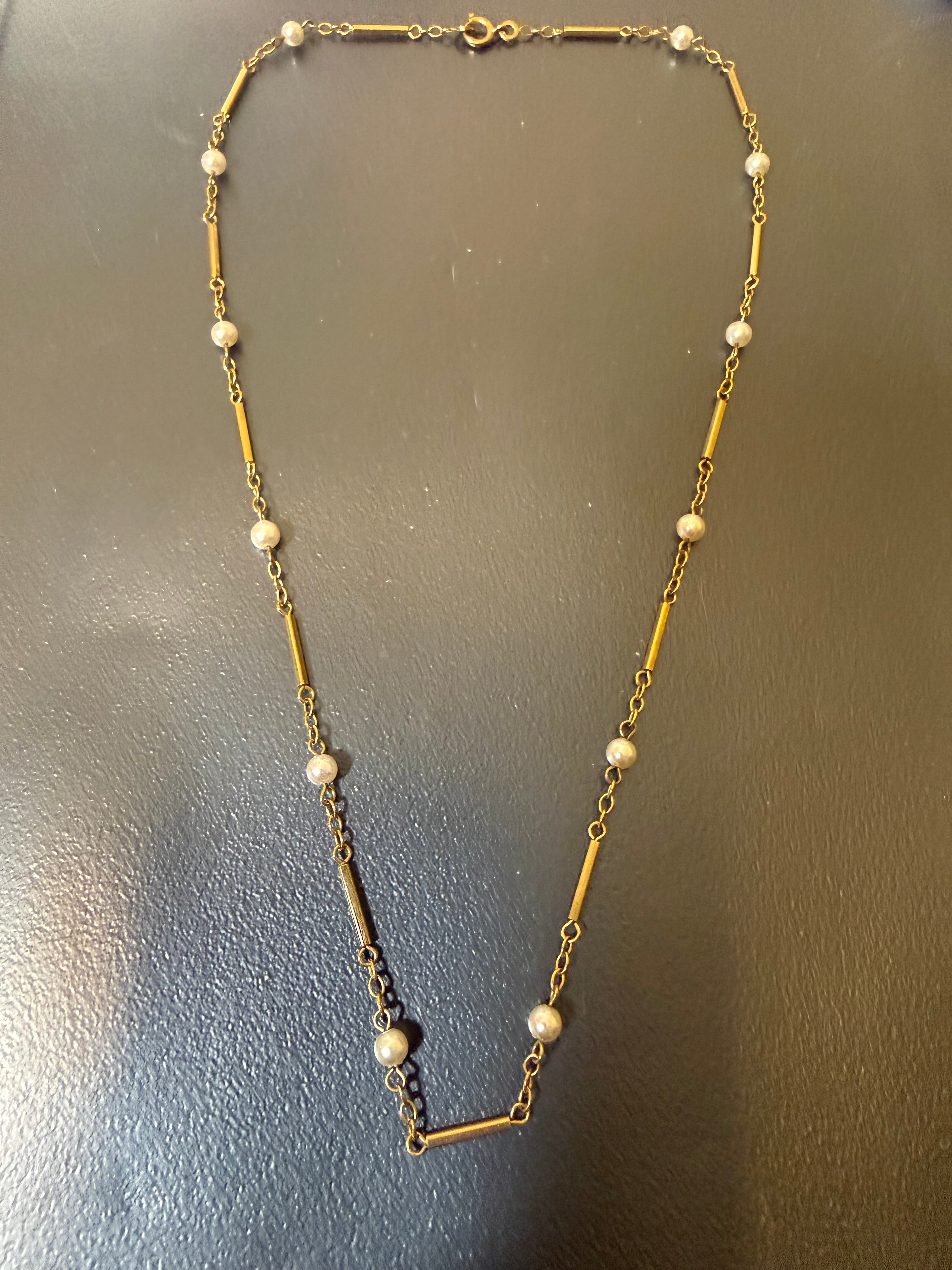 Joli collier plaqué or et perles d eau douces