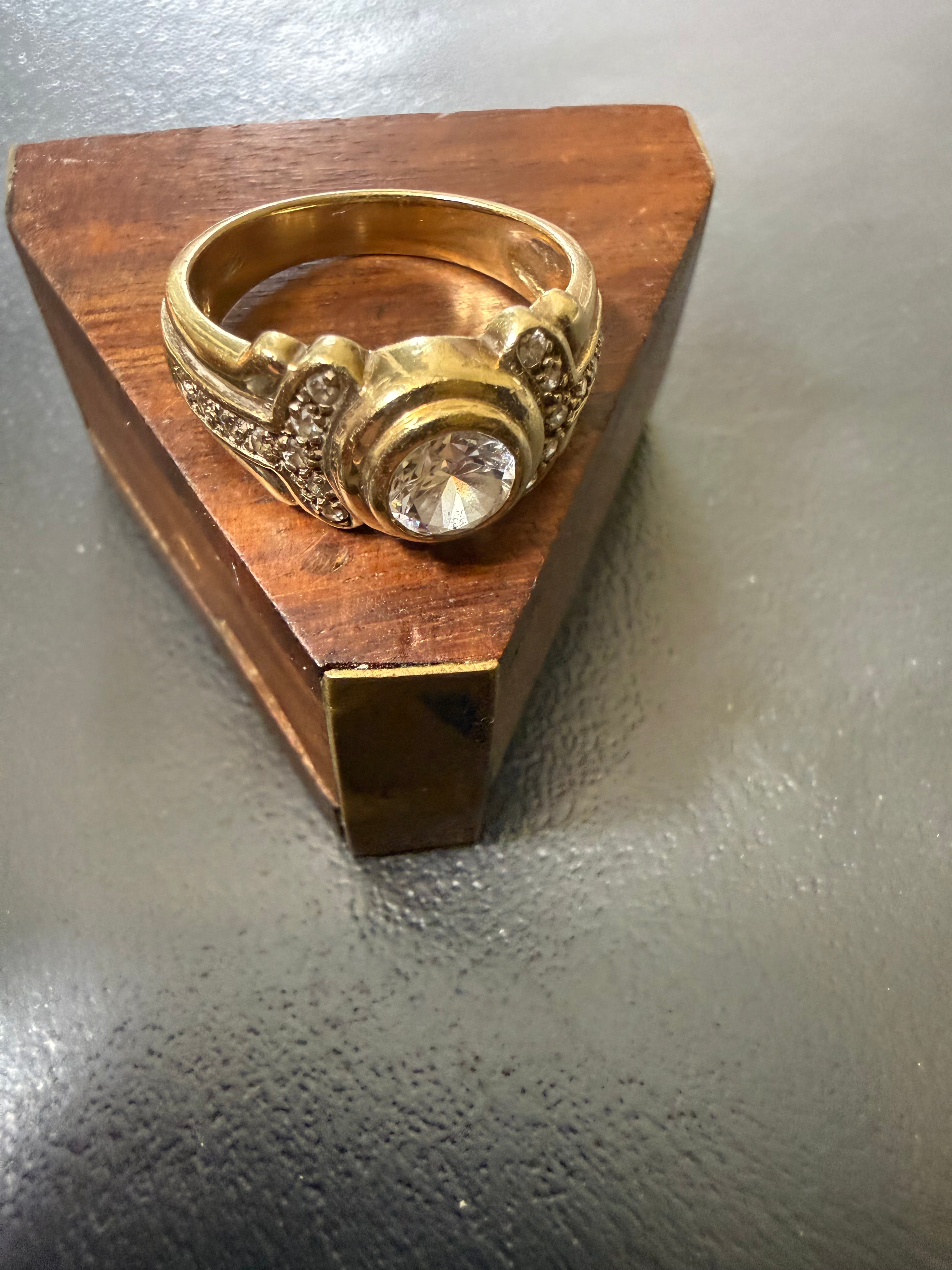 Belle bague en vermeil poinçonné